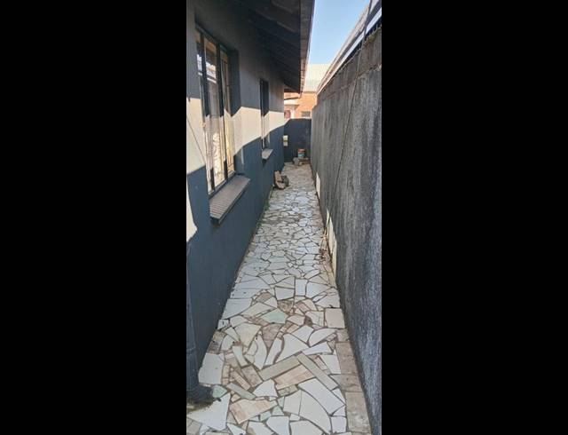 3 BEDROOM HOUSE FOR SALE IN PROTEA NORTH